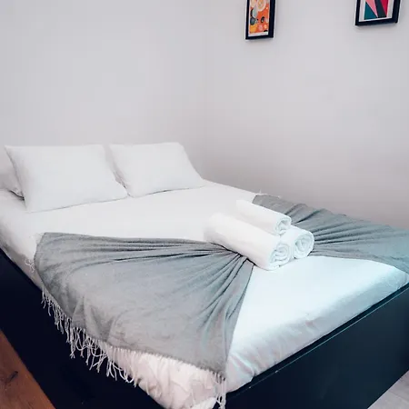 Arroios בית הארחה *